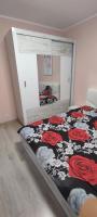 Postel nebo postele na pokoji v ubytování Luxury and stylish apartmen, metro station Obelya