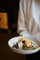 Jídlo v hotelu nebo okolí