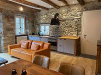 Kuchyňa alebo kuchynka v ubytovaní Mountain Cabin Valsesia Appartement Stella