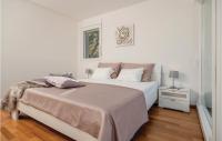 Letto o letti in una camera di 4 Bedroom Gorgeous Home In Podstrana