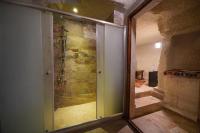 A bathroom at Emit Cave Hotel