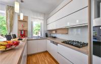 Kuchyňa alebo kuchynka v ubytovaní Gorgeous Home In Bjelovar With Sauna