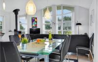 TV a/nebo společenská místnost v ubytování Holiday Home Blomstervænget Hemmet Iii