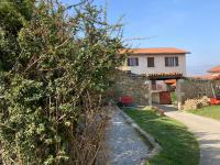 Ogród w obiekcie Gite cosy 25 min Lyon Vienne St Etienne