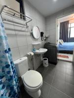 The Sun 1 or 3BR Bayan Lepas 4 to 10 pax WLにあるバスルーム