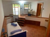 A bed or beds in a room at Villa Delfino Blu con accesso diretto al mare dalla scogliera e privacy impagabile.