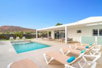 The swimming pool at or close to Villa Sapphire by Villa Plus