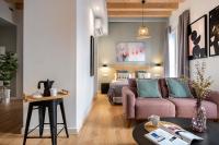 Posedenie v ubytovaní Lola 14 Suite Apartment