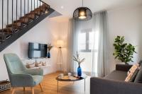 Posedenie v ubytovaní Lola 14 Suite Apartment
