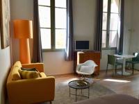 Telewizja i/lub zestaw kina domowego w obiekcie Studio Anna centre historique Bordeaux St Pierre