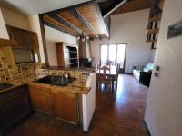 Kuchnia lub aneks kuchenny w obiekcie Chaleureux studio-mezzanine