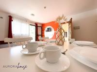 Zestaw do parzenia kawy i herbaty w obiekcie Aurora House