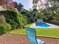 Bazén v ubytovaní Villa spacieuse à Saint-Nazaire avec piscine privée alebo v jeho blízkosti
