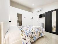 A bed or beds in a room at d annunziohouse