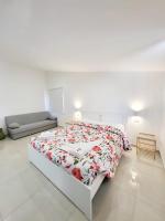A bed or beds in a room at d annunziohouse