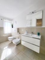 A bathroom at d annunziohouse