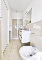 A bathroom at d annunziohouse