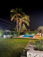 Bazén v ubytovaní Casa vacanza le tre palme alebo v jeho blízkosti