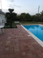 Bazén v ubytovaní Casa vacanza le tre palme alebo v jeho blízkosti