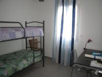 Posteľ alebo postele v izbe v ubytovaní Charmante villa F4 avec jardin, terrasse et garage – St Cyprien Village, proche commerces et plage - FR-1-106-40