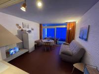 Część wypoczynkowa w obiekcie Appartement 2 pièces face plage avec loggia, parking sécurisé et Wifi - Saint-Cyprien - FR-1-106-46