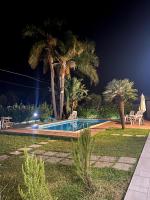 Bazén v ubytovaní Casa vacanza le tre palme alebo v jeho blízkosti