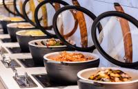 Jídlo v hotelu nebo okolí