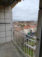 Plán poschodí v ubytovaní Chelles centre ville 2 chambres près des bords de Marne 10 minutes à pieds de la Gare de Chelles-Gournay 5 minutes de la gare de Vaires-sur-Marne 20 minutes de Disneyland jusqu'à 5 couchages possibles