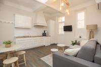 Telewizja i/lub zestaw kina domowego w obiekcie IMMOGROOM - 5min from the beach - Suquet - Terrace