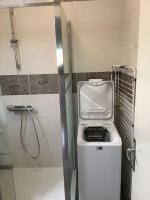 Kúpeľňa v ubytovaní Charmant studio avec terrasse et garage fermé