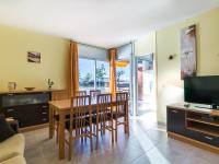 Televízia a/alebo spoločenská miestnosť v ubytovaní Apartamento con Tres Piscinas en Santa Margarita, a 1km de la Playa - ES-228-123