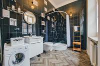 Łazienka w obiekcie Apartamenty Sun & Snow Old Town Gdańsk