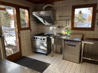 Kuchnia lub aneks kuchenny w obiekcie Chalet le Grand Bec
