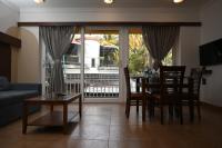 Richmonde Ananta Elite Luxurious Villa & Apartments,Goaにあるシーティングエリア