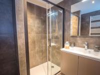 Kúpeľňa v ubytovaní Appartement neuf et équipé au centre de Chamonix - FR-1-343-220