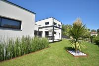 Vonkajšia záhrada v ubytovaní Chambre chez l'habitant Aux portes du Mans Evénements circuits du Mans