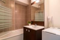 Łazienka w obiekcie L'Arvor - Appt piscine et sauna partagés