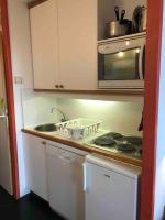 Kuchnia lub aneks kuchenny w obiekcie Studio 4 personnes proche des pistes