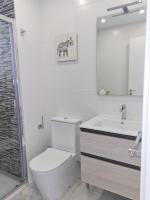 Kúpeľňa v ubytovaní Encantador apartamento residencial con piscina