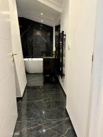 Kúpeľňa v ubytovaní Bel Appartement avec parking au coeur de Reims