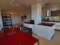 Plan piętra w obiekcie Appartement 4 pièces avec terrasse de 97m², parking sécurisé à Sète - FR-1-472-179