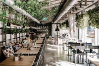 Un restaurant u otro lugar para comer en Vienna House by Wyndham Mokotow Warsaw