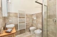 A bathroom at Villa Caramino