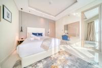 Postel nebo postele na pokoji v ubytování Polished 3BR at DAMAC Towers by Paramount A Business Bay by Deluxe Holiday Homes