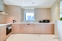 Kuchyň nebo kuchyňský kout v ubytování Polished 3BR at DAMAC Towers by Paramount A Business Bay by Deluxe Holiday Homes