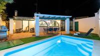 Bazén v ubytování Puerto Banús Dreamed Villa Monelos nebo v jeho okolí
