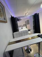 Posteľ alebo postele v izbe v ubytovaní Jolie petite maison avec un grand jardin