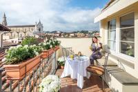 Palazzo Firenze by Baglioni Hotels & Resortsにあるバルコニーまたはテラス