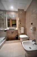 Kúpeľňa v ubytovaní Palace Inn Rome Fiano