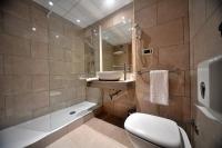 Kúpeľňa v ubytovaní Palace Inn Rome Fiano